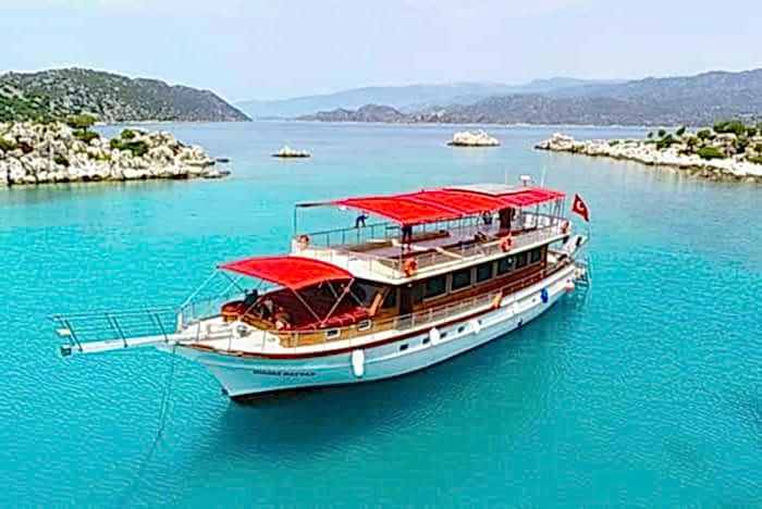 kaş günlük gezi teknesi